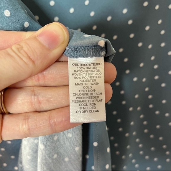 Loft Women's Top XS Blue Polka Dot Print Dolman Short Sleeve Tunic Mix Media - Picture 6 of 6